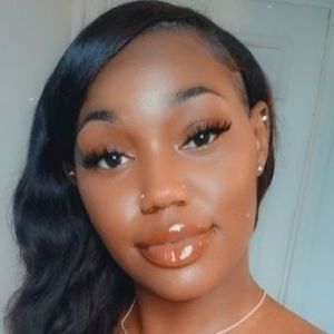 Meet your Posher, Gina